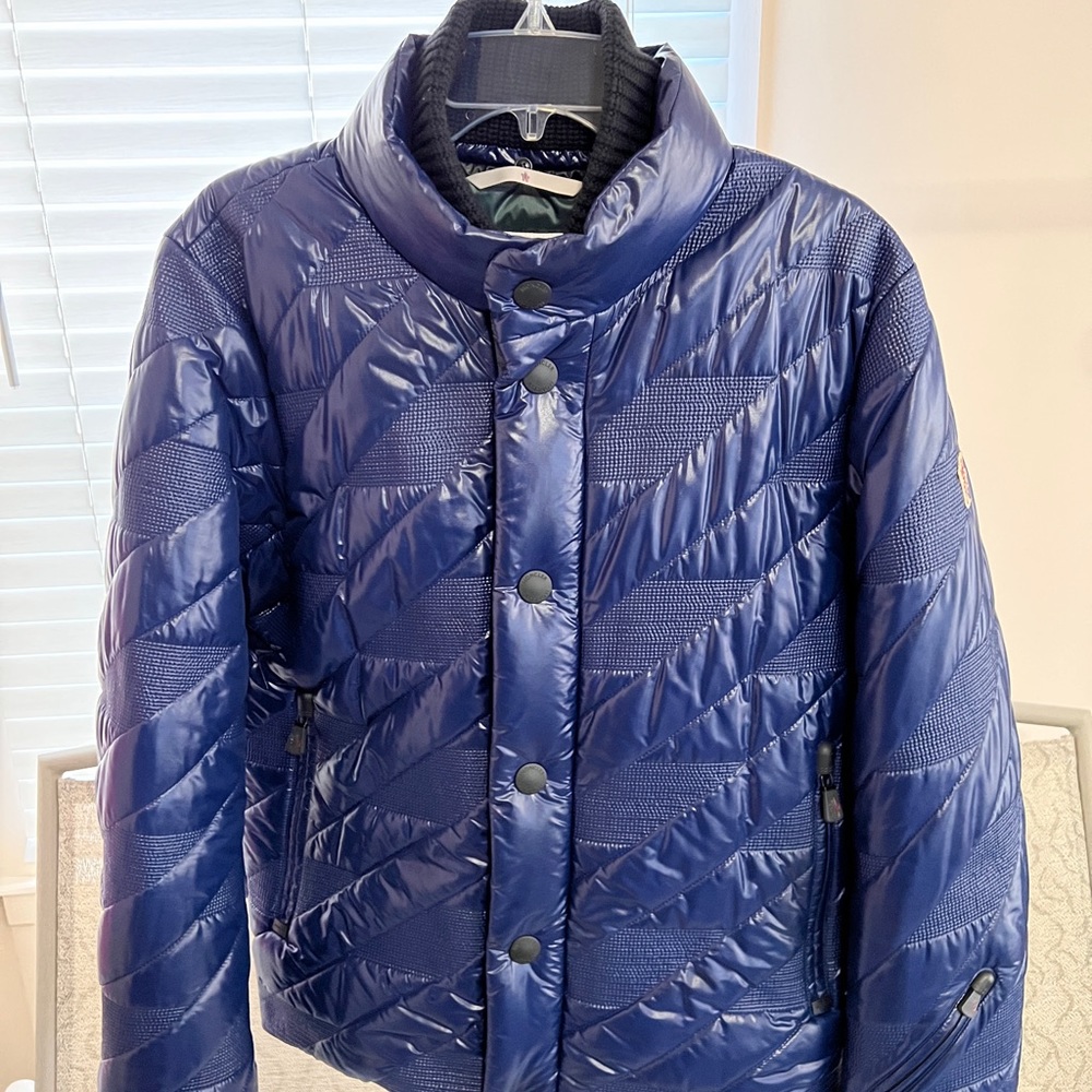 Moncler down jacket 10/9 condition like new size 3 I am too heavy not fit😂😂😂